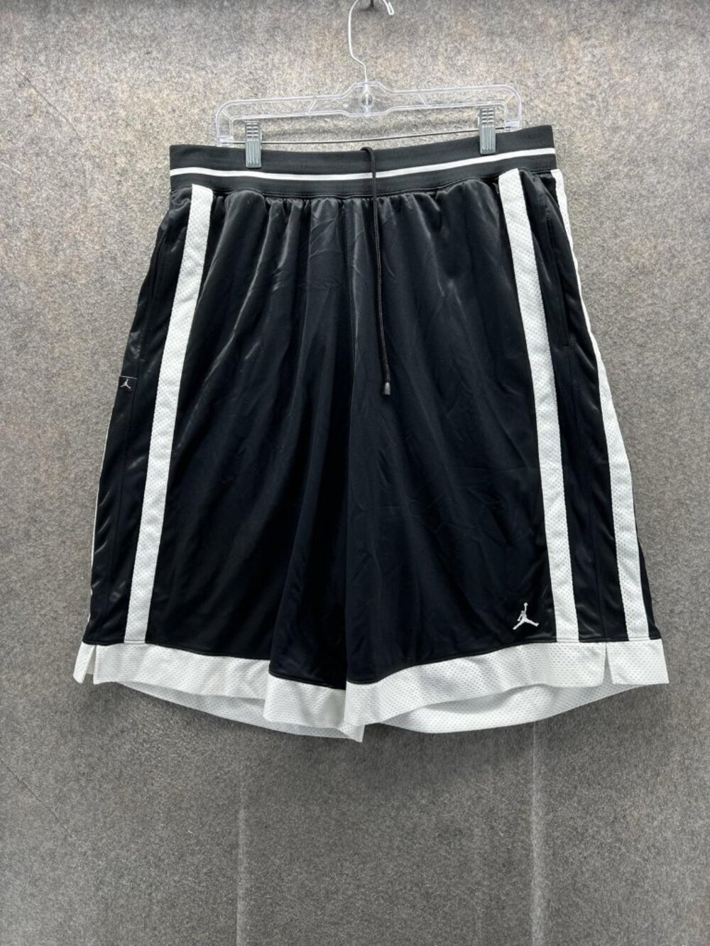 Jordan Shorts Mens 3XL Black Basketball Mesh Colorblock Logo Jumpman 12 Inseam
